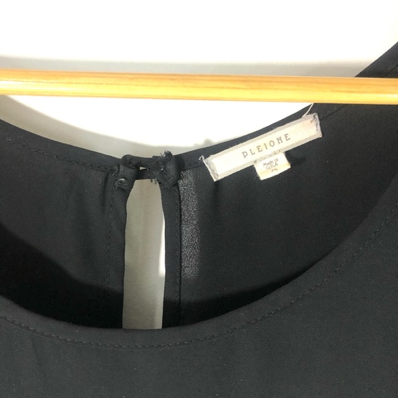 Long Black Silky Polyester Tunic - Picture 2 of 9